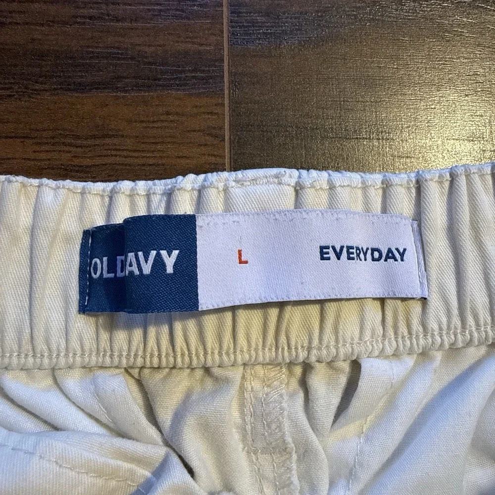 Old Navy Everyday Chino Shorts Womens L White High Rise Casual Summer Beach Boho - Picture 4 of 8